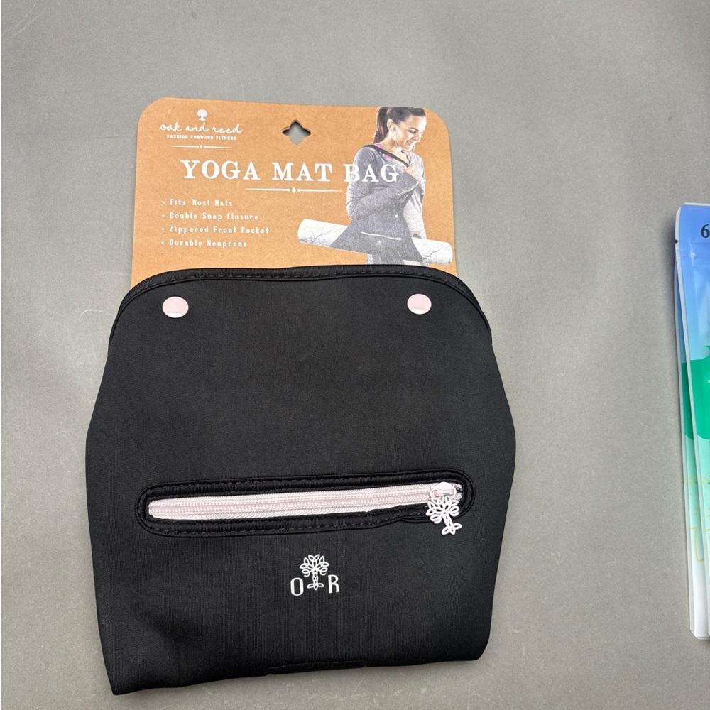 Oak + Reed Black and Lighy Pink Yoga Mat Carrier Bag
